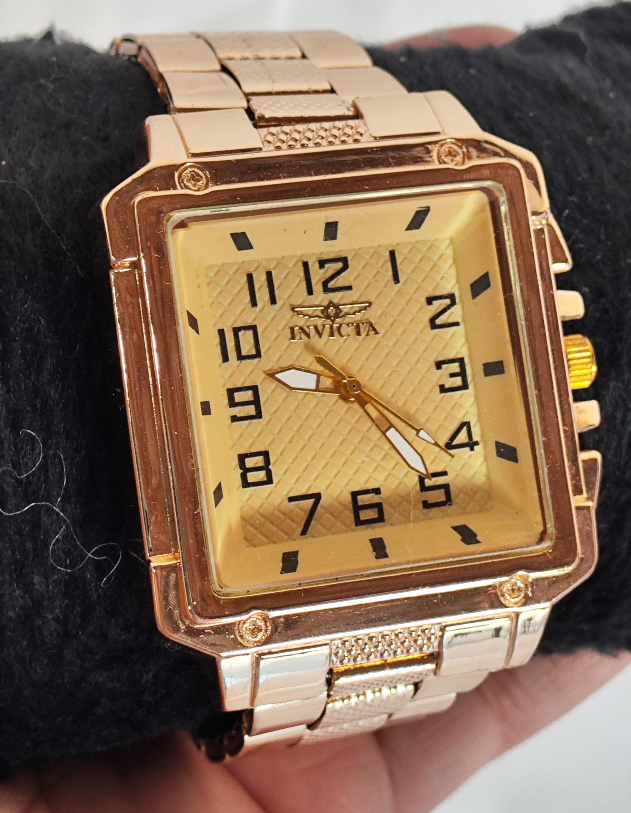 Relógios feminino e masculino 